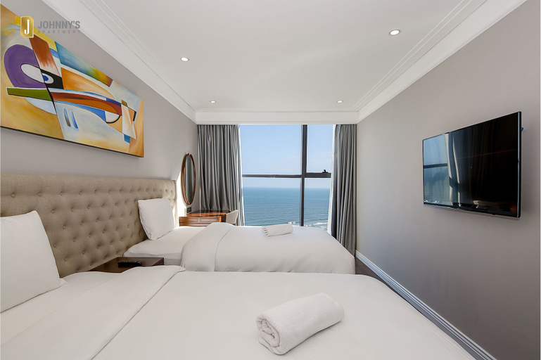 Bedroom 2, Johnny's Luxury Apartments, Da Nang