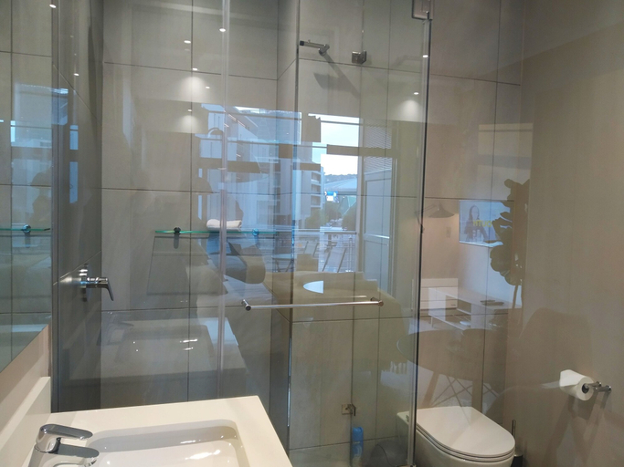 Bathroom 3, Menlyn Residence Luxury Studio Apartment, City of Tshwane