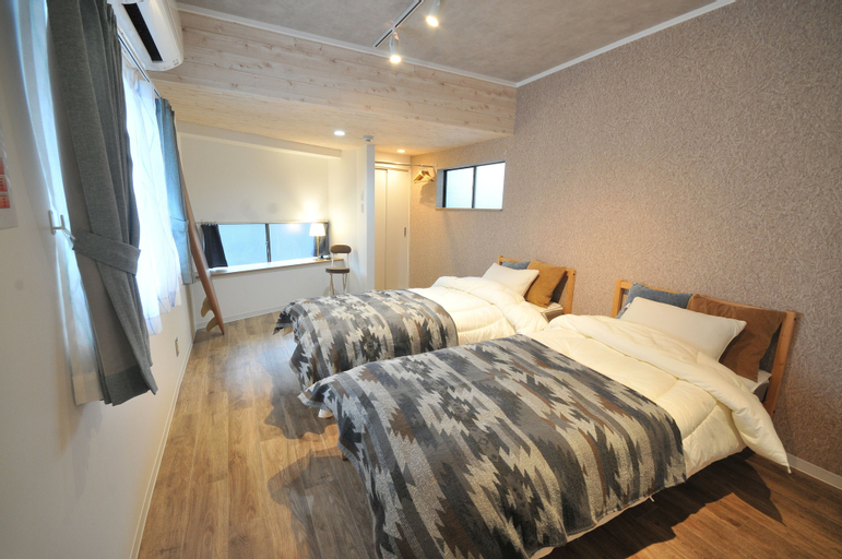 Condominium House in Osaka Namba, Osaka