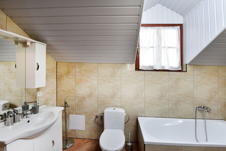 Bathroom 4, Villa Kunerad, Poprad