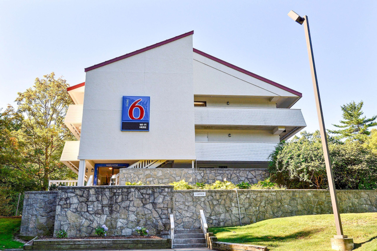 Motel 6 Nashua, NH - South, Hillsborough