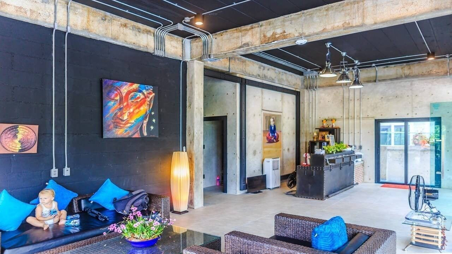 Others 4, Master Jay Resotel, Phuket Island