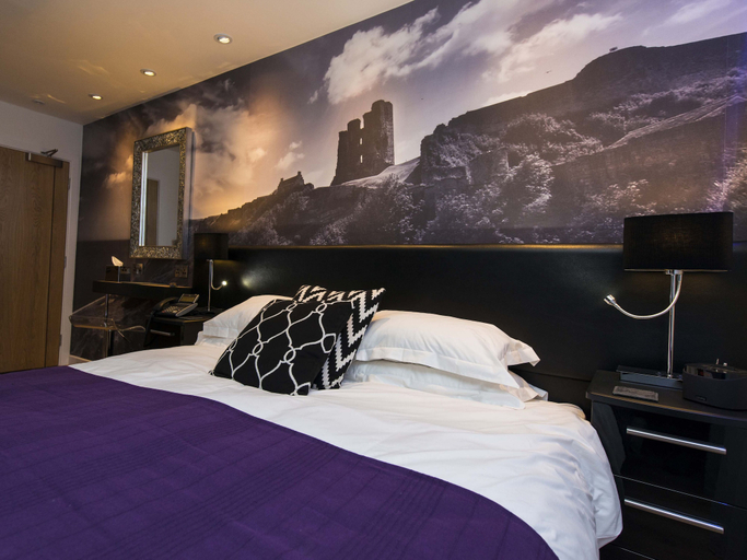 Bedroom 2, Mayfield Hotel, North Yorkshire