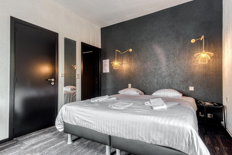 Bedroom 4, Hotel Mosa, Liège