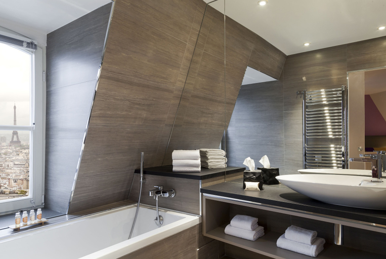 Bathroom 5, Timhotel Montmartre, Paris