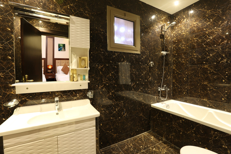 Bathroom 5, Innyar Hotel, Riyadh