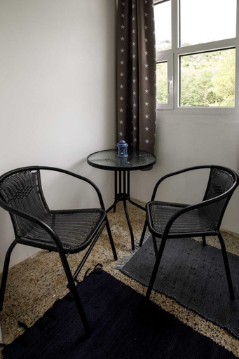 Others 5, Prenocite Kastel, Knin
