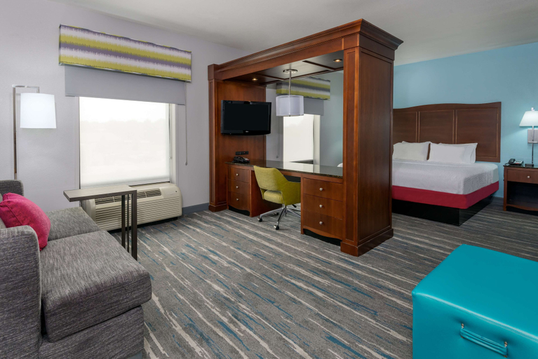 Bedroom 2, Hampton Inn & Suites Winston-Salem/University Area, NC, Forsyth