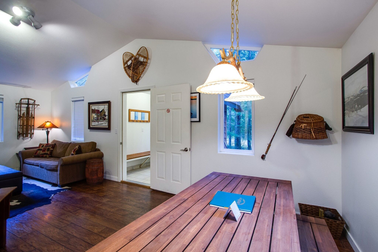 Others 5, 16GS - Hot Tub - BBQ - Pets Ok - Sleeps 2, Whatcom