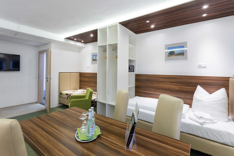 Bedroom 3, Hotel Alea City, Pfaffenhofen an der Ilm