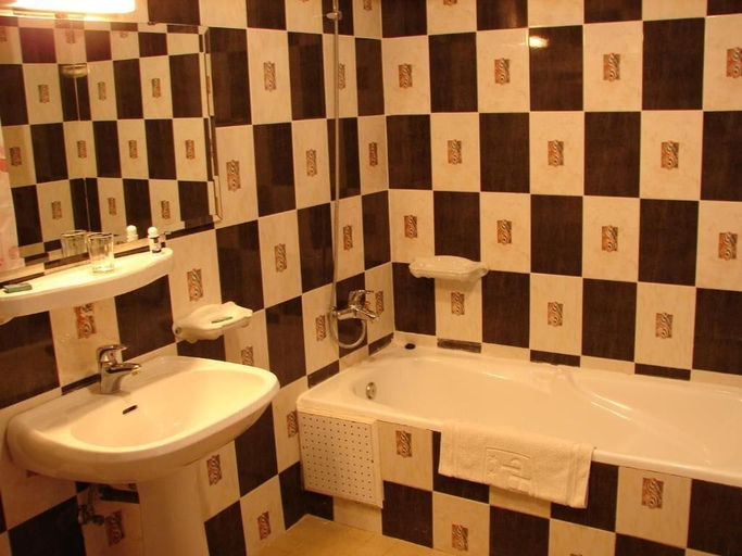 Bathroom 4, Atlantique Panorama, Safi
