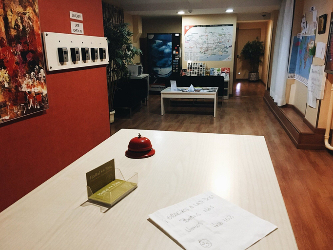 Others 5, Hostal Fina, Barcelona