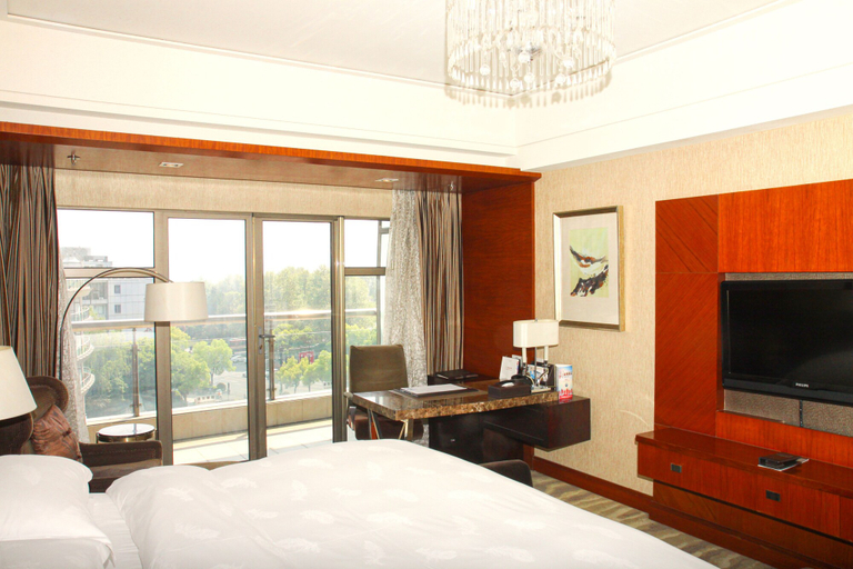 Bedroom 4, Wyndham Grand Plaza Royale Hangzhou, Hangzhou