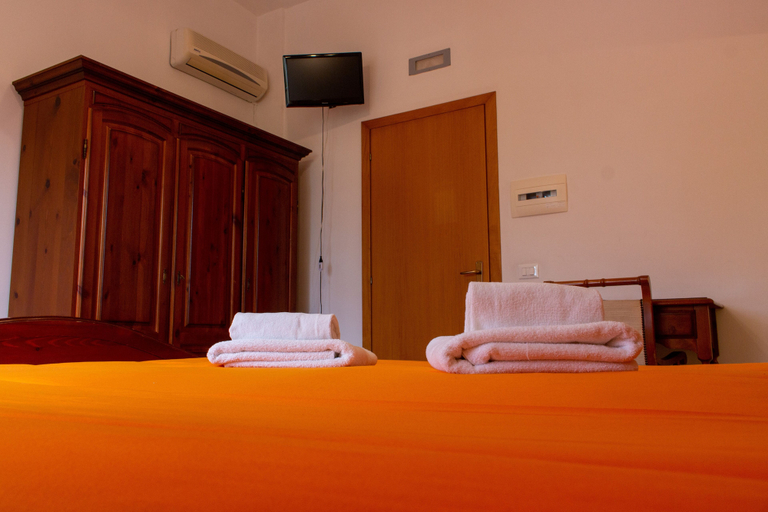 Bedroom 4, La Masseria, Lecce