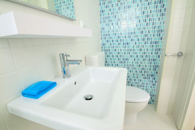Bathroom 4, Hotel Toledo, Venezia