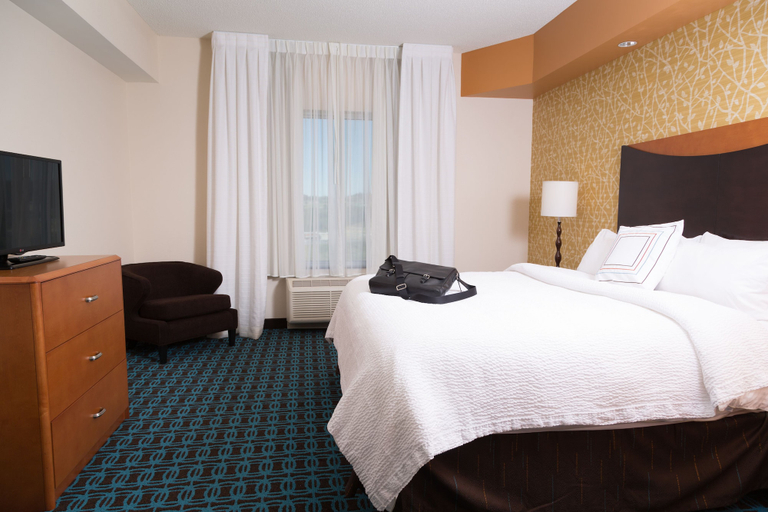 Bedroom 2, Fairfield Inn & Suites by Marriott Morgantown, Monongalia