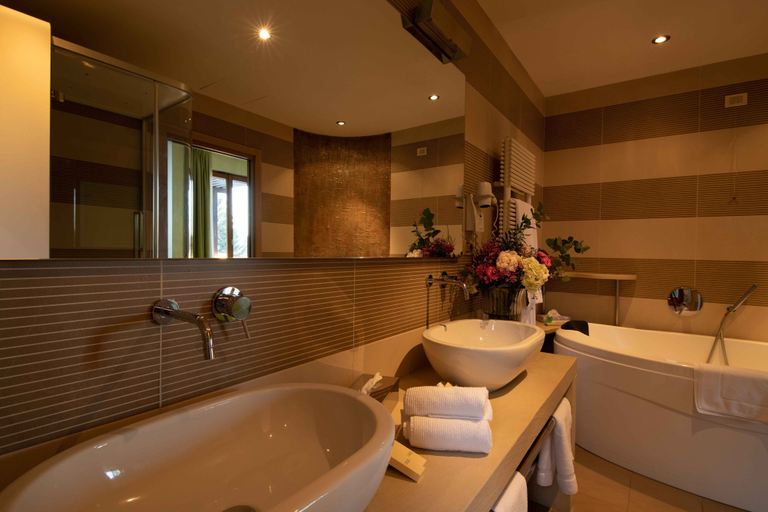 Bathroom 5, Hotel dei Giardini, Milano