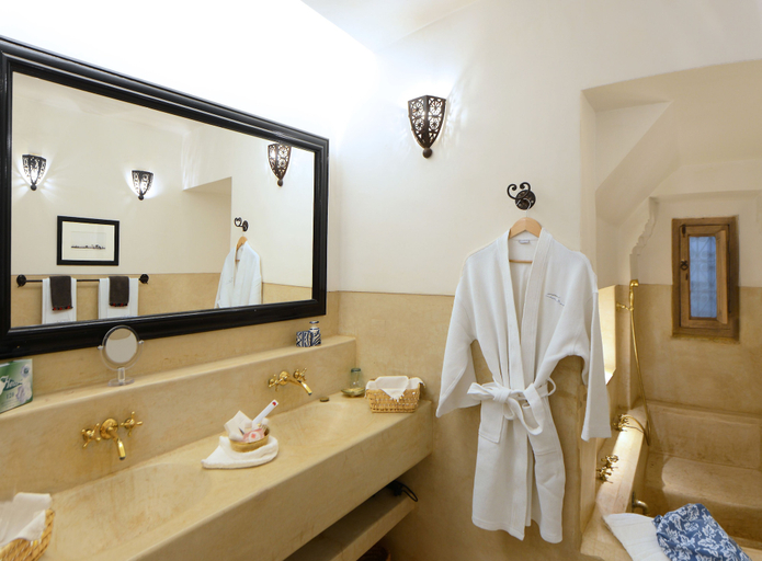 Bathroom 5, Dar Housnia, Marrakech