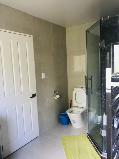 Bathroom 3, Auckland Onestop, Waitakere