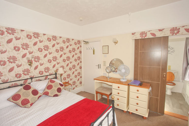 Bedroom 2, The Clydesdale, Torbay