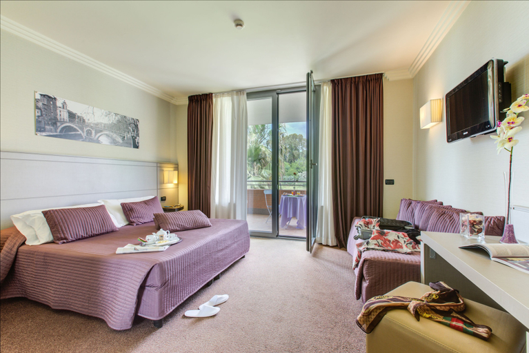 Bedroom 3, Ardeatina Park Hotel, Rome