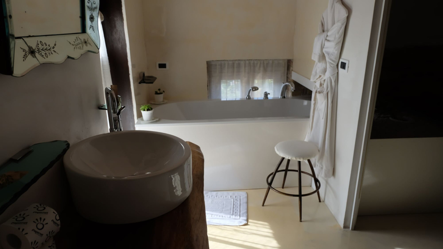 Bathroom 5, BR1 Cibo & Benessere, Pescara
