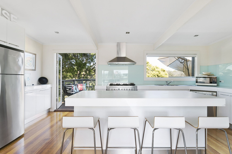 Others 5, Front Beach House, Melbourne