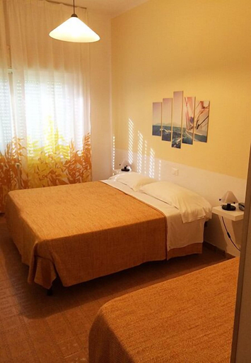 Bedroom 3, Belmare, Livorno