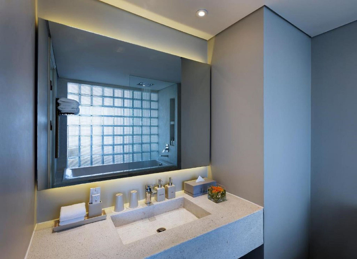 Bathroom 5, Alba Spa Hotel, Huế