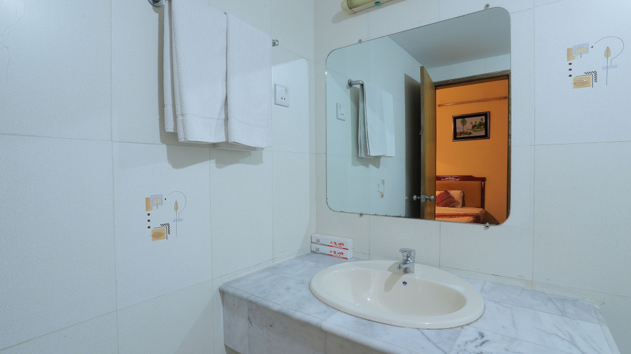 Bathroom 5, Hotel Metro International, Sylhet