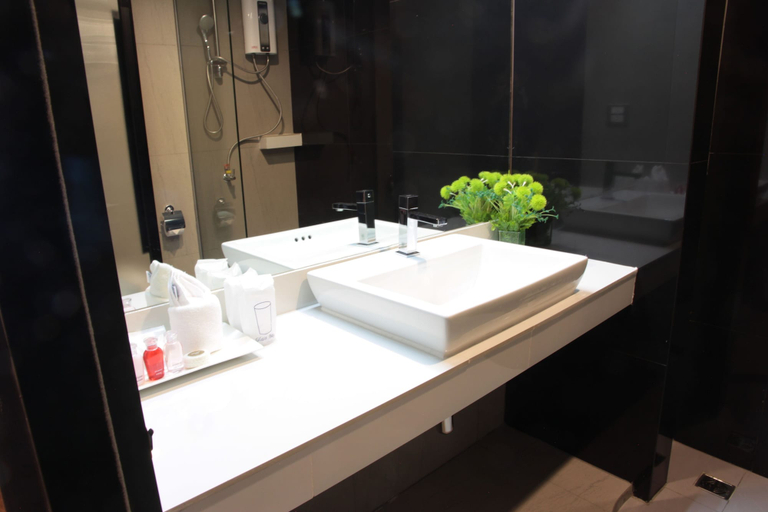 Bathroom 4, Buritel, Muang Buri Ram