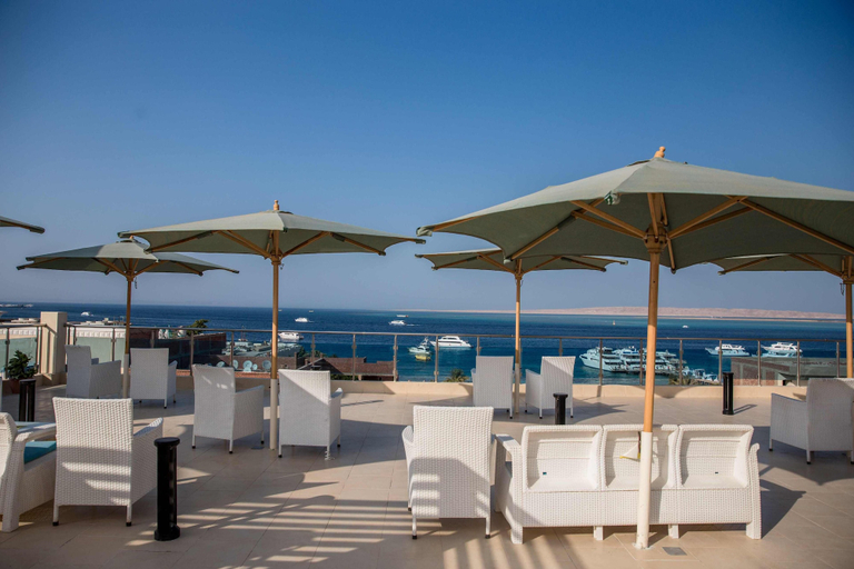 Food & Drinks 4, Redcon Suites, Al-Ghurdaqah