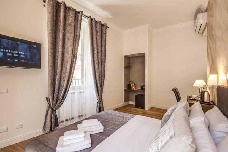 Bedroom 5, River Luxury Suites, Rome