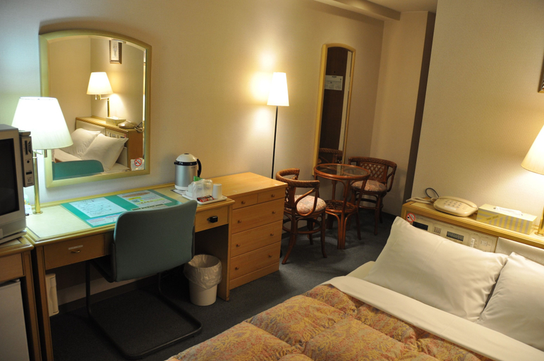 Bedroom 3, Palace Inn Toyota, Toyota