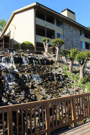 Exterior & Views 2, The Wharf Resort, Garland