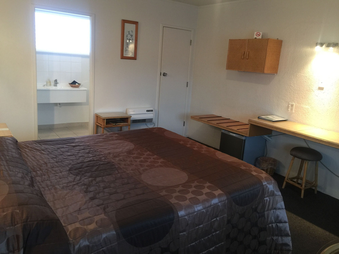 Bedroom 2, Coachman Motel, Rangitikei