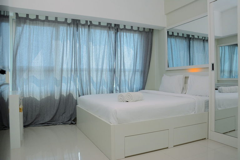 Studio Apartment at The Springlake View Summarecon with Mall View, Bekasi