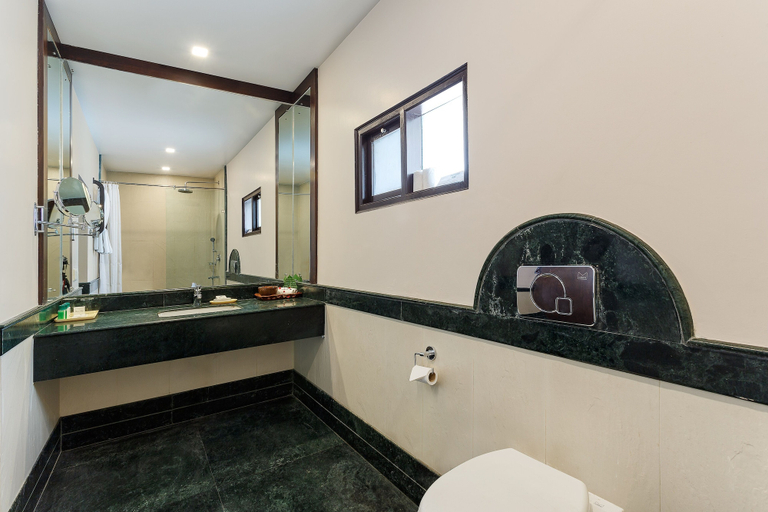 Bathroom 4, Ganga Lahari, Haridwar, Dehradun