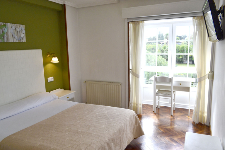 Bedroom 3, Alda Santa Cristina, A Coruña
