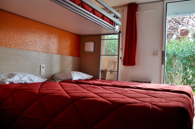 Bedroom 2, Premiere Classe SETE - Balaruc, Hérault