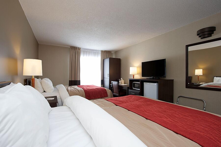 Bedroom 3, Comfort Inn Midland, Simcoe