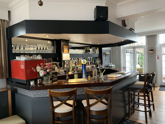 Food & Drinks 5, Knights Court Hotel, Norfolk