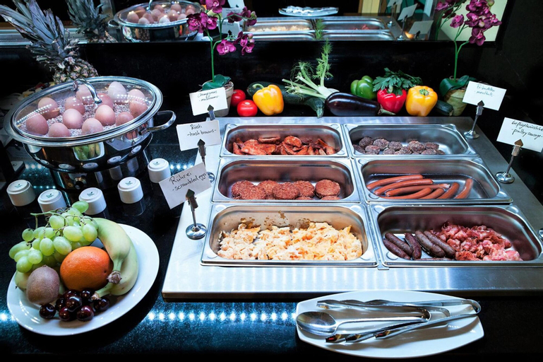 Food & Drinks 6