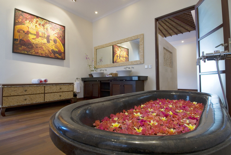 Bathroom 5, Ellora Villas, Denpasar