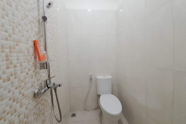 Bedroom 3, Koolkost near Gandaria City Mall - Minimum Stay 6 Nights, Jakarta Selatan