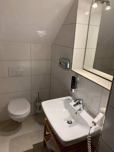 Bathroom 4, Daimerwirt, Erding