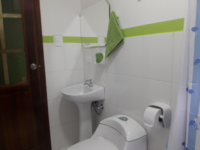 Bathroom 4, Green House Araque Inn, Otavalo