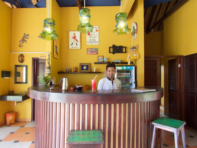 Public Area, ArcoIris, Karangasem
