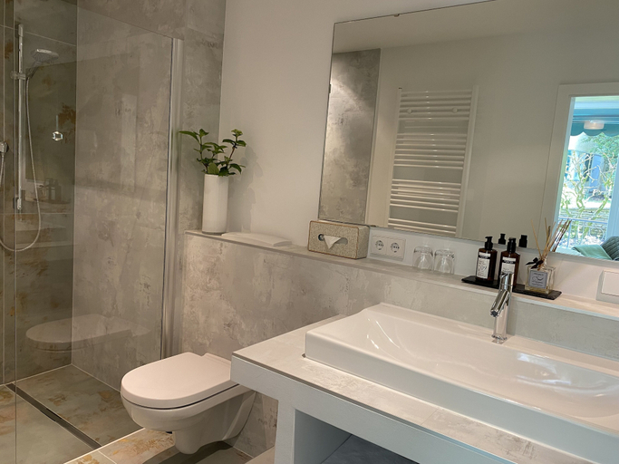 Bathroom 4, Hotel Schlossberg, Breisgau-Hochschwarzwald