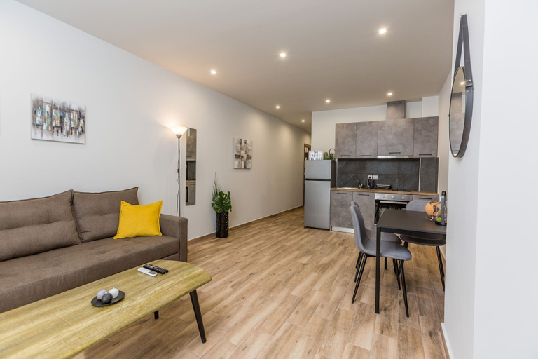 Others 5, Raise Athens Metro Apartments, Attica